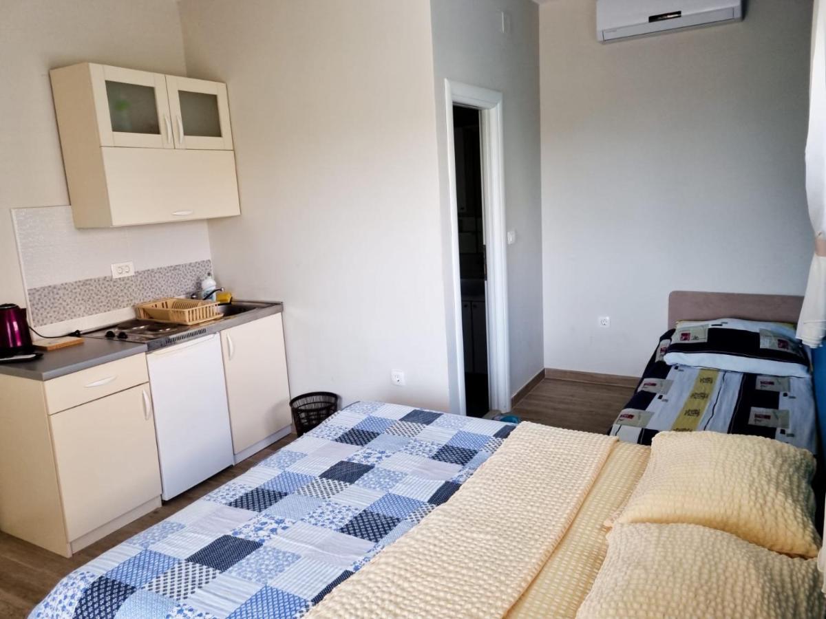 Apartmani Anitas グラダツ エクステリア 写真