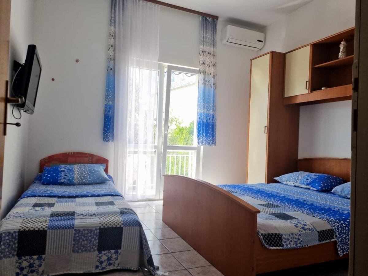 Apartmani Anitas グラダツ エクステリア 写真