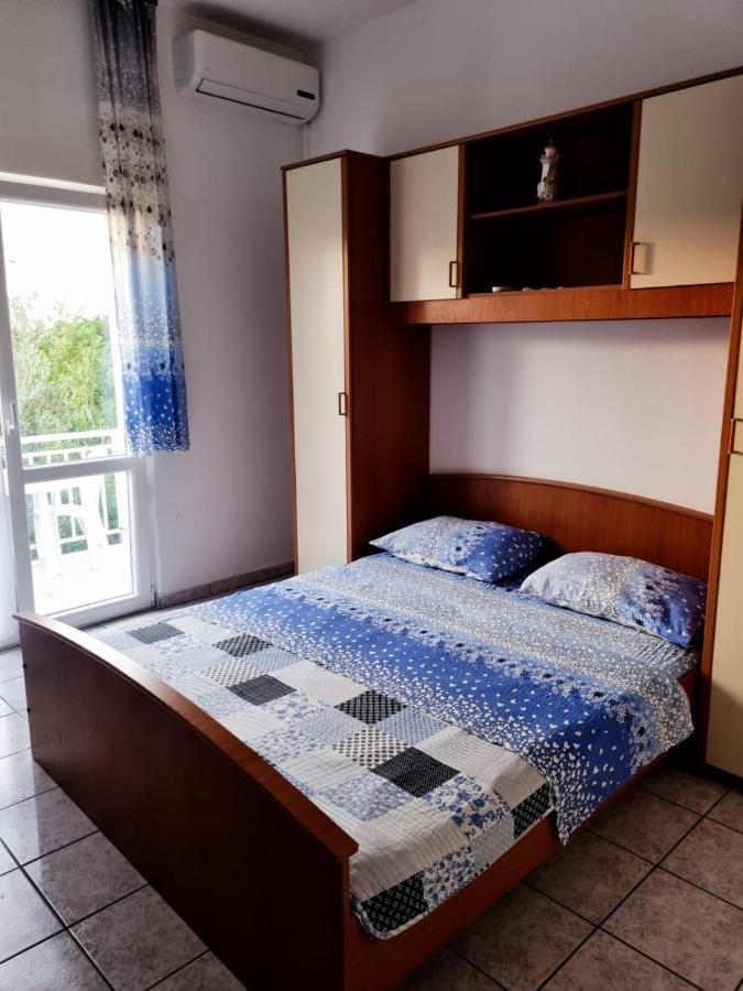 Apartmani Anitas グラダツ エクステリア 写真